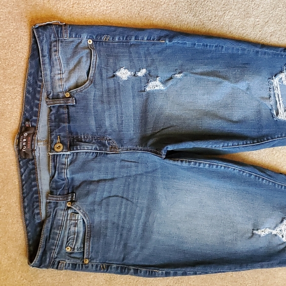 Torrid premium destructed skinny jeans size 18 - Picture 3 of 13